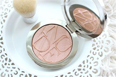 dior holo gold highlighter|Dior Highlighters .